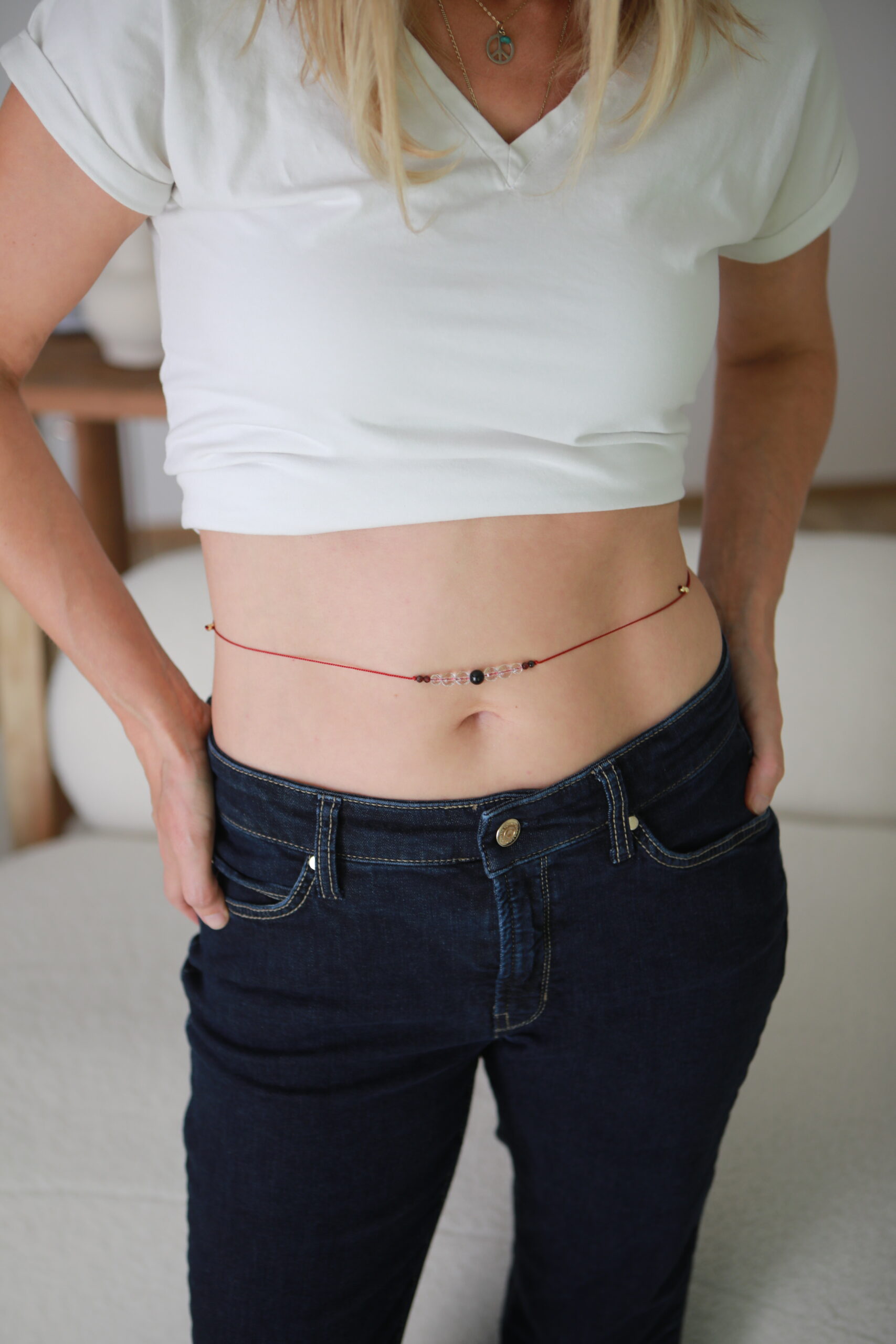 Belly Line – MENARCHE / DÍVKA